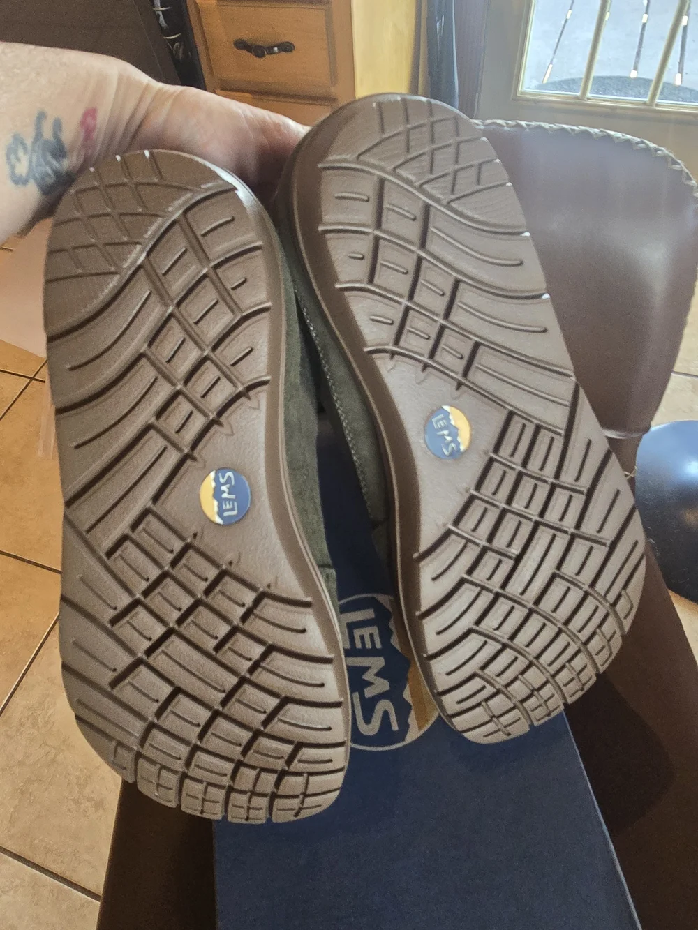 Women’s Brown Canvas Low-Top Sneakers